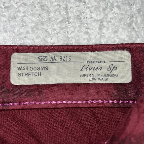 Diesel Industry Denim Livier-SP Super Slim Jegging
Stretch Low Waist Bordeaux - Picture 7 of 10